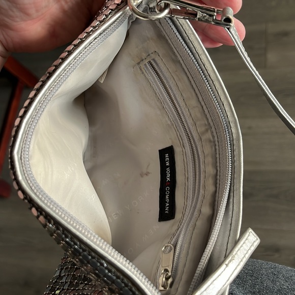 New York and Company Silver Sequin Small Bag. - Picture 4 of 5